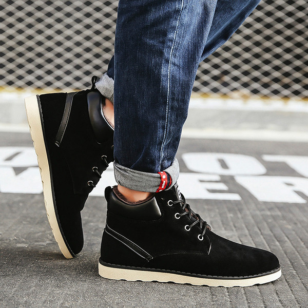 Κομψά σουέτ ανδρικές μπότες σε τρία χρώματα