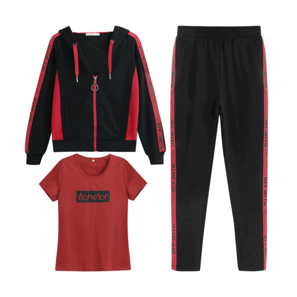 Γυναικεία αθλητικά σύνολα τριών τεμαχίων σε διάφορα χρώματα