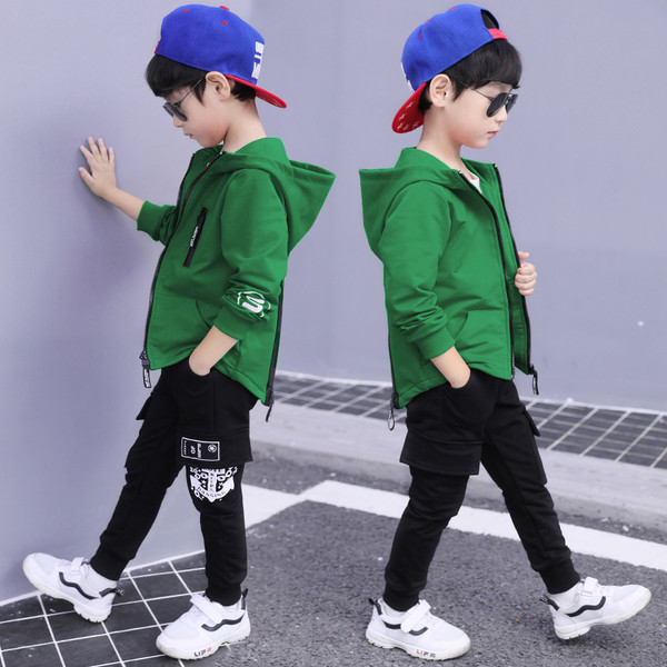 Echipa moderna de toamna pentru copii in patru culori