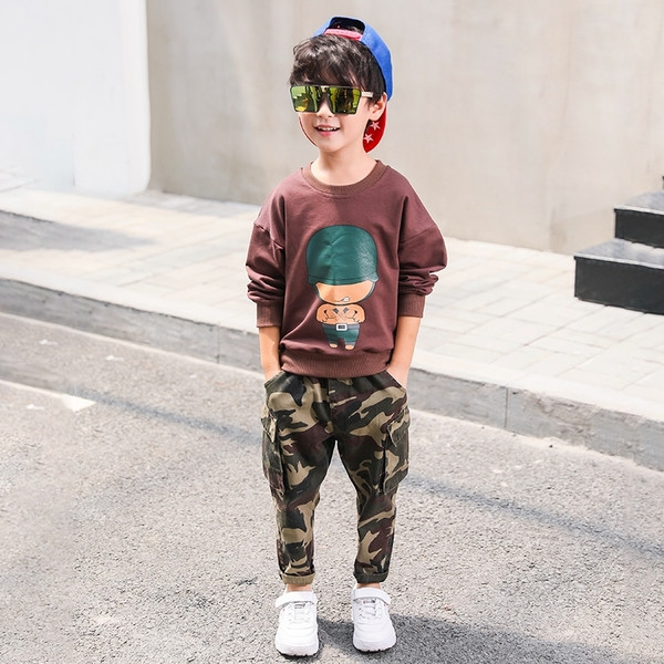 Μοντέρνο παιδικό σύνολο  σε τρία χρώματα