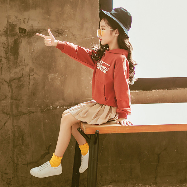 Αθλητικό-κομψό παιδικό σετ για κορίτσια σε δύο χρώματα