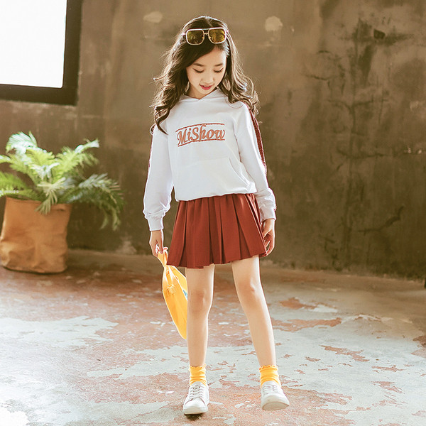 Αθλητικό-κομψό παιδικό σετ για κορίτσια σε δύο χρώματα