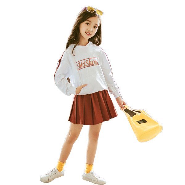 Αθλητικό-κομψό παιδικό σετ για κορίτσια σε δύο χρώματα