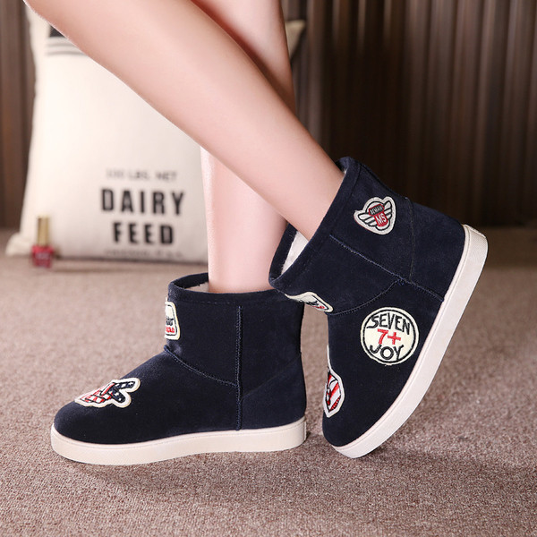 Cizme casual pentru copii din piele intoarsa cu embleme colorate in mai multe culori