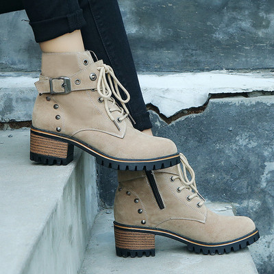 Γυναικείες μπότες με χοντρά πέλματα και κορδόνια σε τρία χρώματα