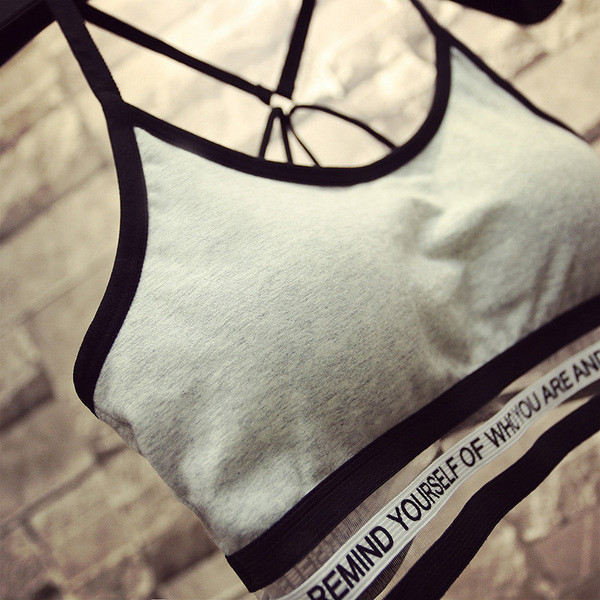 Βολικό σπορ  μπουστάκι σε τρία χρώματα