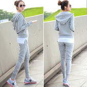 Αθλητικό σετ σε τρία μέρη σε μαύρο και γκρι χρώμα