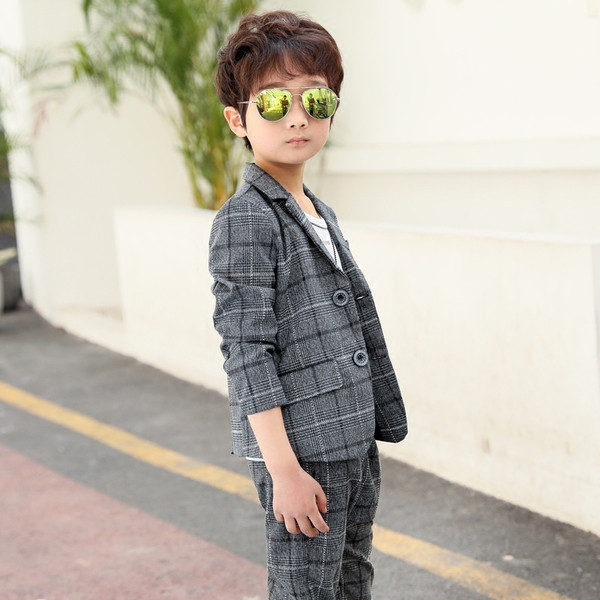 Set elegant pentru copii in carouri pentru baieti