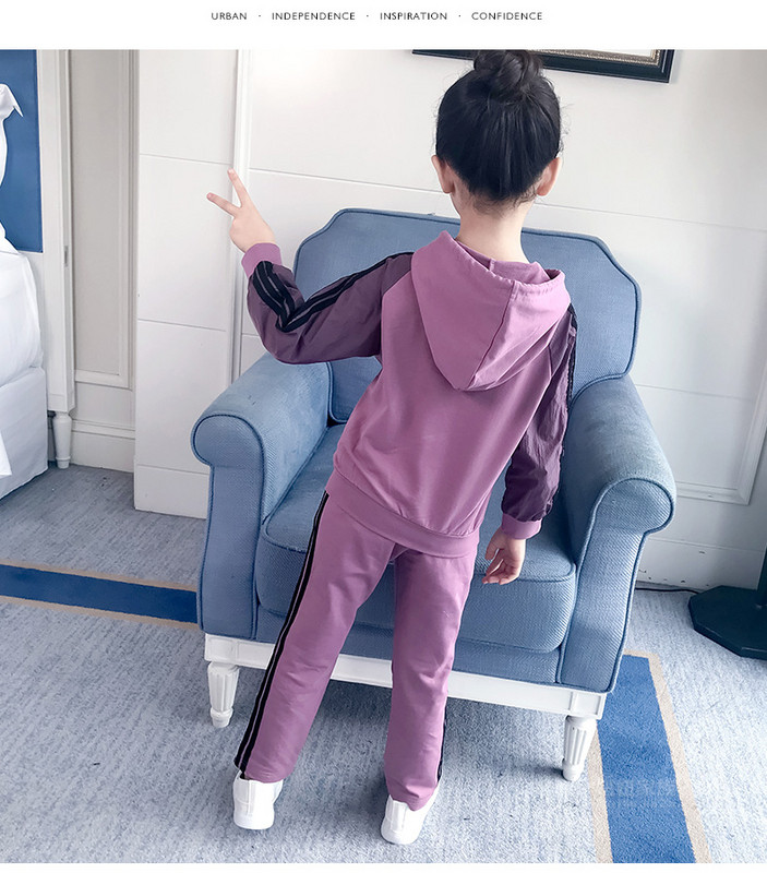 Παιδικό σπορ-κομψό σετ για κορίτσια σε δύο χρώματα