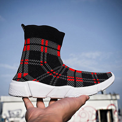 Ανδρικές μπότες σε επίπεδη σόλα