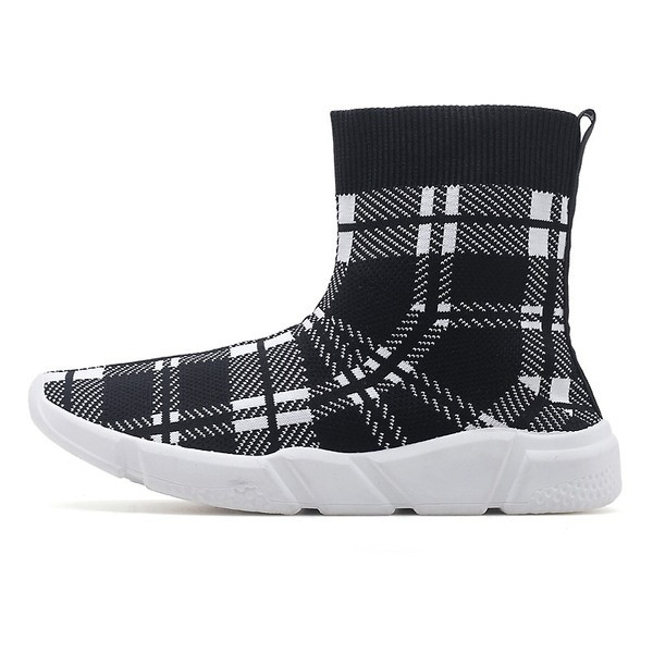 Ανδρικές μπότες  σε επίπεδη σόλα