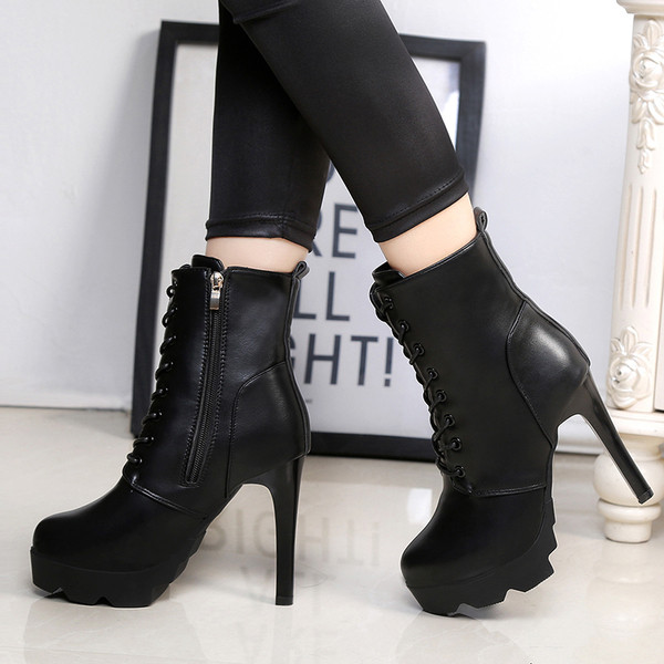 Cizme de dama cu toc inalt si sireturi in negru