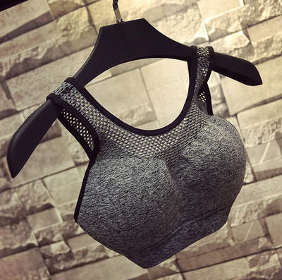 Γυναικεία εσώρουχα σε πέντε χρώματα