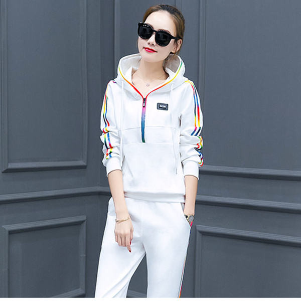 Γυναικεία αθλητικά σύνολα δύο μερών με χρωματιστές λωρίδες σε τρία χρώματα