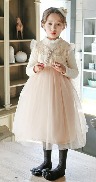 Κομψό παιδικό φόρμα με μακριά μανίκια και τούλι σε δύο χρώματα