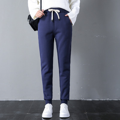 Γυναικείες αθλητικές φόρμες με επένδυση σε διάφορα χρώματα