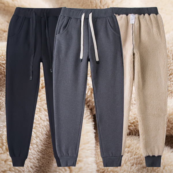 Γυναικείες αθλητικές φόρμες με επένδυση σε διάφορα χρώματα