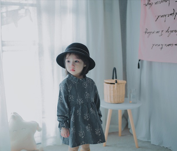 Rochie de toamna pentru copii cu model in gri si galben