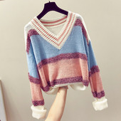 ΝΕΟ μοντέρνο γυναικείο πουλόβερ με ντεκολτέ σε σχήμα V σε ρέοντα χρώματα