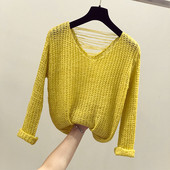 Κομψό γυναικείο πουλόβερ με ντεκολτέ σε σχήμα V - πέντε χρώματα