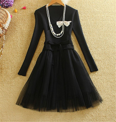 Rochie moderna de dama cu decolteu in V si tul in mai multe culori