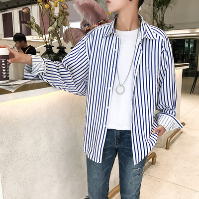 Μοντέρνο ανδρικό πουκάμισο σε διάφορα μοντέλα - διαφορετικά χρώματα