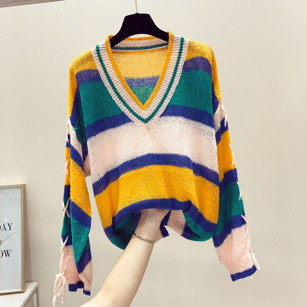 Pulover de damă modern în dungi cu legături pe mâneci - două culori