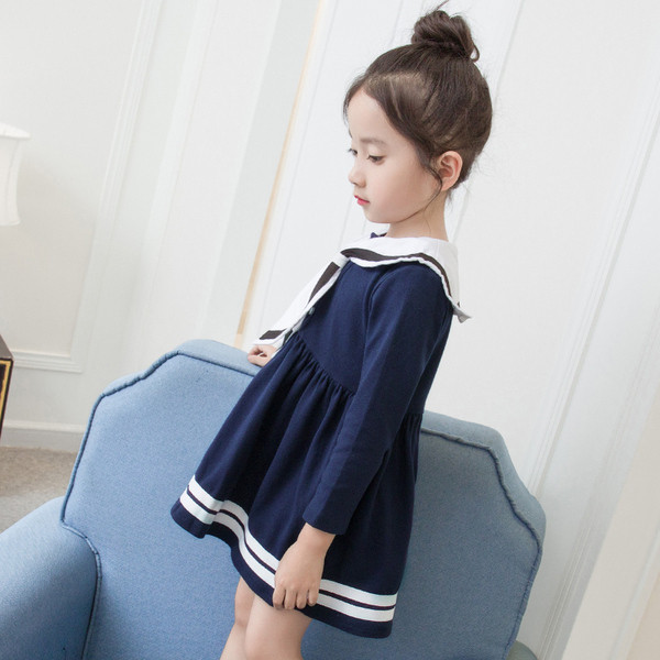 Μοντέρνο παιδικό φόρεμα με μακρύ μανίκι σε σκούρο μπλε χρώμα