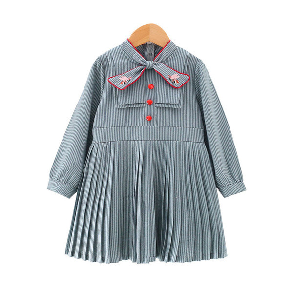 Παιδικό φόρεμα με χρωματιστά κουμπιά και κορδέλα