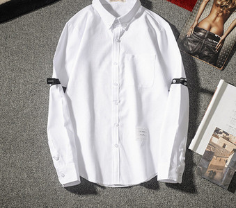 Κομψό λευκό ανδρικό πουκάμισο σε δύο σχέδια