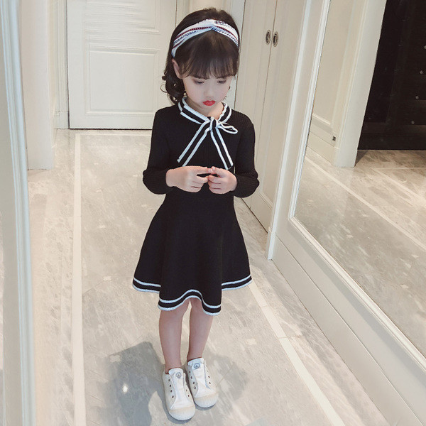 Стилна детска рокля с панделка в черен и червен цвят