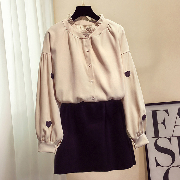 Cămașă de damă NOUĂ cu mâneci largi și inimioare brodate - trei culori