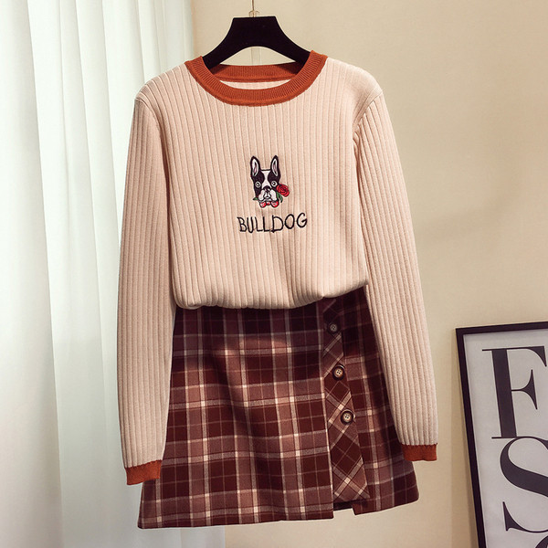 Pulover de dama cu broderie caine - trei culori