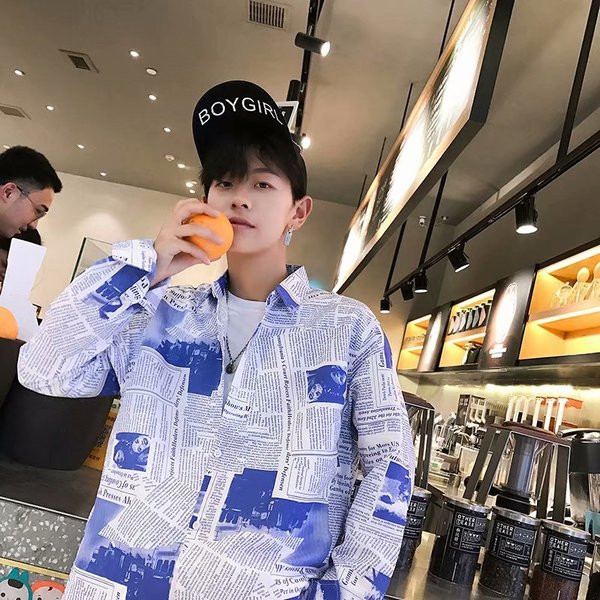 Un model interesant de cămașă bărbătească în două culori