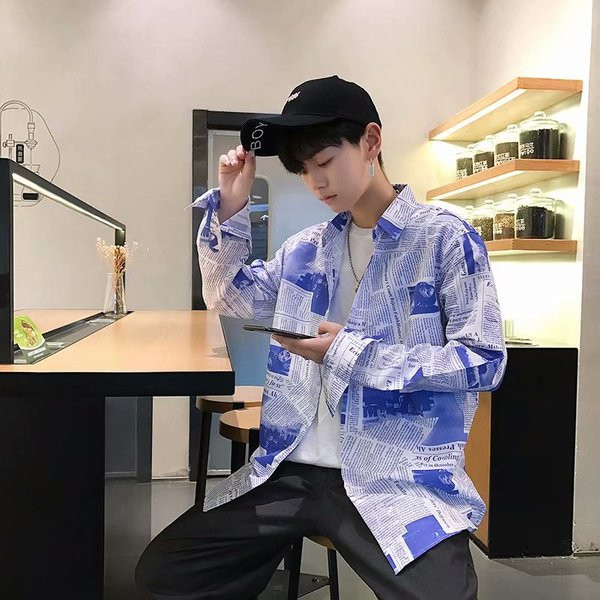 Un model interesant de cămașă bărbătească în două culori