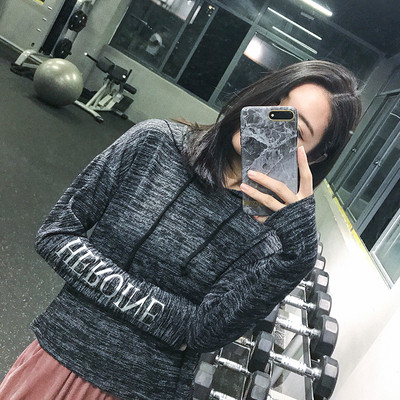 Hanorac sport de damă cu glugă și inscripție în două culori