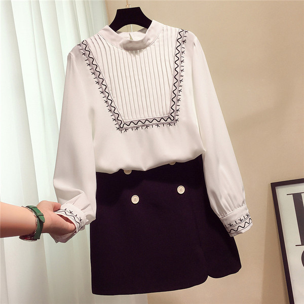 Cămașă albă elegantă de damă cu broderie