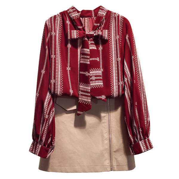 Cămașă unică de damă cu broderie și panglică - trei culori