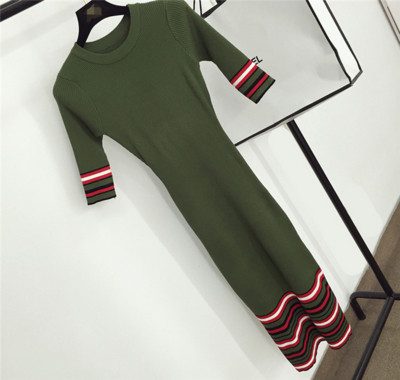 Rochie de dama toamna-iarna cu decolteu in mai multe culori