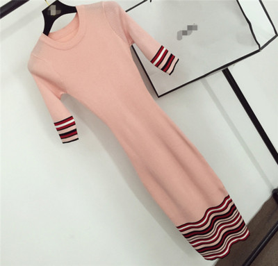 Rochie de dama toamna-iarna cu decolteu in mai multe culori