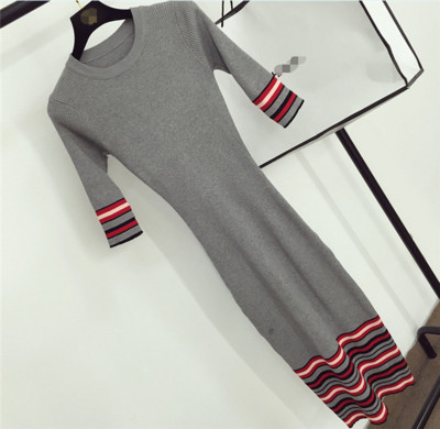 Rochie de dama toamna-iarna cu decolteu in mai multe culori