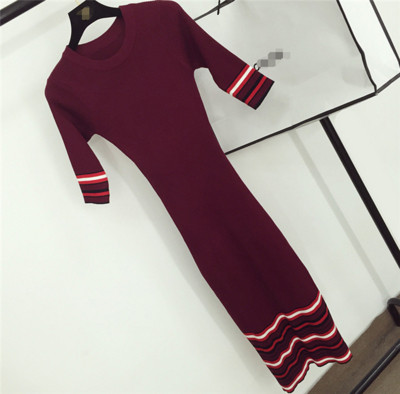 Rochie de dama toamna-iarna cu decolteu in mai multe culori