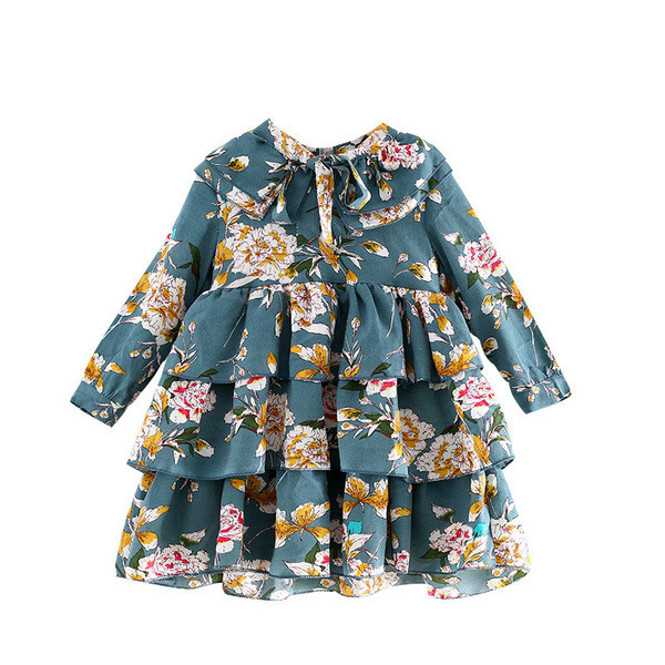 Őszi gyerekruha virágmintával és fodrokkal