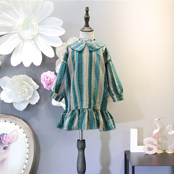 Rochie pentru copii în dungi cu mâneci lungi și guler