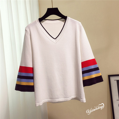 Bluză de damă modernă cu decolteu în V și mâneci largi în alb și negru