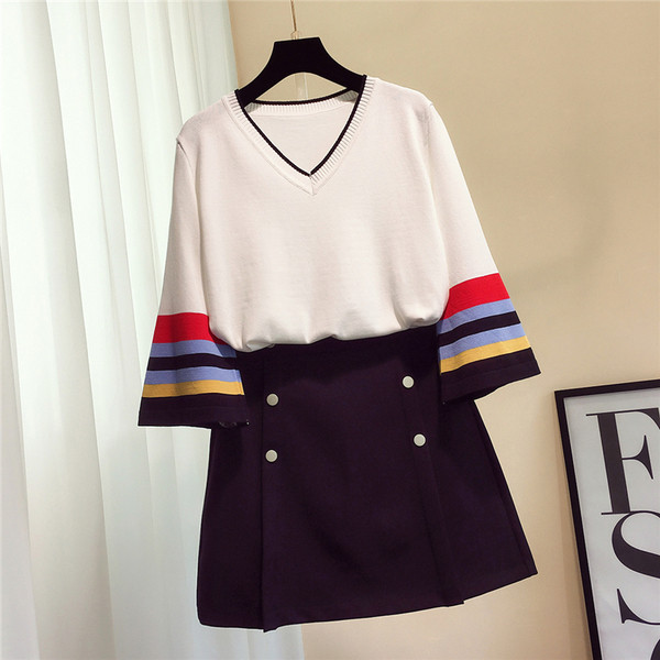 Bluză de damă modernă cu decolteu în V și mâneci largi în alb și negru