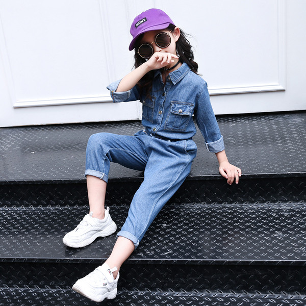 Set modern pentru copii pentru o fată în două părți - cămașă din denim și blugi cu talie elastică