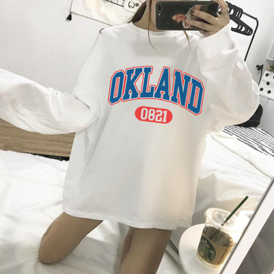 Bluza de dama model lat cu guler in forma de O alb cu inscriptie