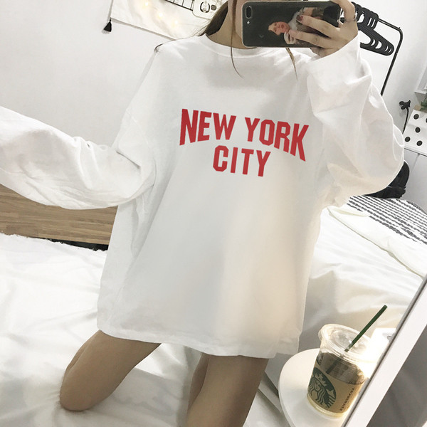 Bluza de dama model lat cu guler in forma de O alb cu inscriptie