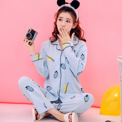 Női pizsama V-nyakkal több színben